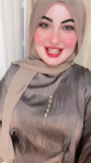 أزياء النساء العصرية والمميزة