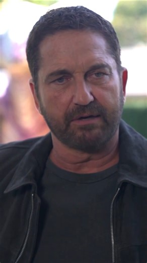 And in the morning, he's making waffles! 😂🧇 #GerardButler says he's most like #Donkey from #Shrek. #HowToTrainYourDragon | Entertainment Weekly