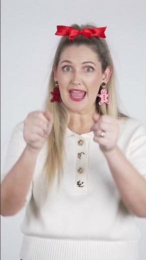 Bang Crack Snap! Sing a Christmas Cracker song with Michal!