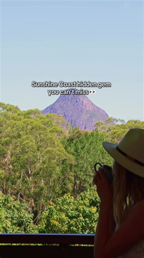 If you’d like your morning coffee with a side serve of mountain views, make sure to add a stop at Glasshouse Plantation to your Sunshine Coast itinerary ☕️ Our top tip? Take a stroll through the coffee trees on a farm tour and grab yourself a Tasting Board 😍 #VisitSunshineCoast #SunshineCoastForReal #SunshineCoastHinterland #ThisIsQueensland