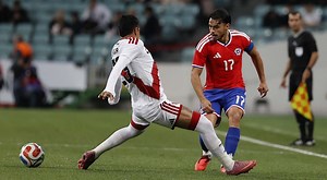 Perú, con un hombre más, volvió a perder con Chile en un partido amistoso