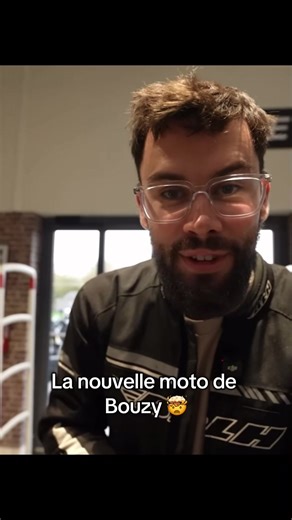 La nouvelle moto de Bouzy : un coup d'œil fascinant