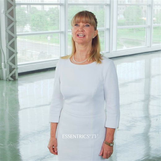 Essentrics is the secret to age reversal. A full-body movement program that awakens every cell to unlock your body's mobility and youth. ✔ Strength ✔ Flexibility ✔ Energy ✔ Range of Motion ✔ Brain Stimulation ✔ Stress and Tension-relief Transform how your body feels, moves, and heals. Experience our dynamic stretching workout with a 14 Day Free Trial | Essentrics Workout