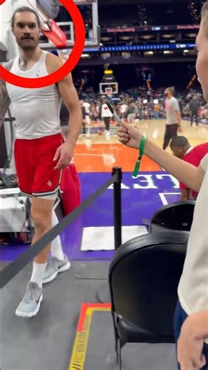 This is how to get an NBA star's autograph! 🤯