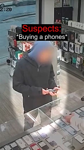 He Tried To Steal Phones And Got Embarrassed