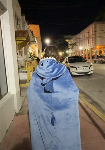 Modeling Friendship through New Year Aspirations