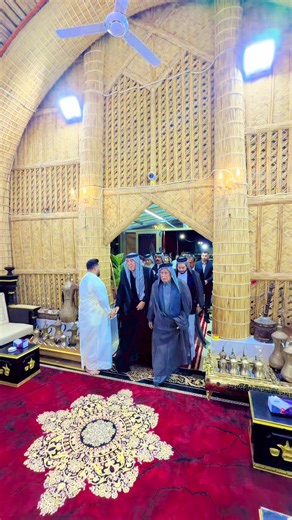 اليوم في محافظة البصرة دعوه إلى شيوخ العراق و في حضور الشيخ عادل ال گدان شيخ عشائر ال هرموش ال شبل العام#بغداد_بصرة_موصل_الكويت_الخليج_دبي_ #العراق #الكويت #قصه #🤣🤣🤣