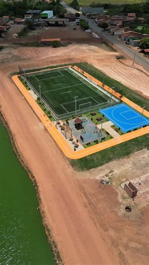 O Maranhão ganhou a primeira Arena Brasil! ✨ Mais que uma obra, este espaço representa transformação e futuro. O que antes era abandono, hoje é um centro vivo de esportes, convivência e oportunidades para a comunidade. Integrada ao Novo PAC, a Arena Brasil chega para mostrar que o esporte é um direito de todos e que sonhos podem, sim, sair do papel. Como destacou o ministro: “Aqui, onde era um depósito de lixo, é agora um depósito de sonhos para os seus filhos”. Do bairro ao pódio, a Arena Brasi