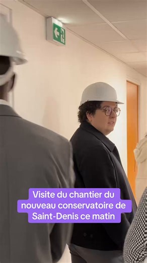 Visite du chantier du futur conservatoire de Saint-Denis, rue Catulienne : un projet majeur pour l’accès à la culture et à la pratique artistique dans notre ville. 🎶🏗️Portée par la Ville avec un investissement de 17,7 millions d’euros, cette rénovation complète permettra de consacrer l’intégralité des 5300 m² du bâtiment aux activités du conservatoire et d’accueillir demain jusqu’à 1500 élèves, contre 900 aujourd’hui.Ce nouvel équipement offrira des conditions d’apprentissage et de pratique à 