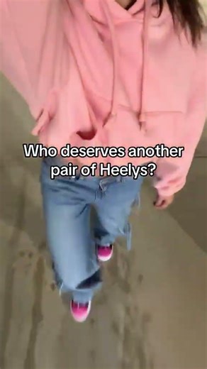 You know who needs new Heelys? Read that first word again 👀 #heelys #skateshoes #2000s