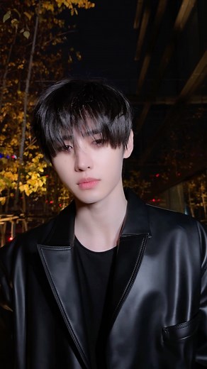 ENHYPEN on Instagram: "How’s my outfit? #SUNGHOON #ENHYPEN"