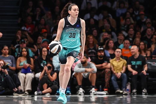 "Breanna is prime Kevin Durant" - WNBA fans amped over Breanna Stewart's monstrous performance in Liberty vs Sparks