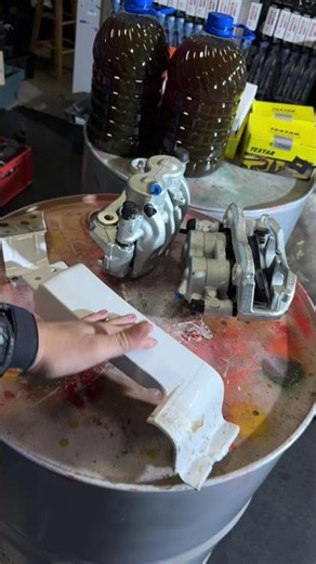 🔧 Справжня чоловіча стихія — склад запчастин для Sprinter