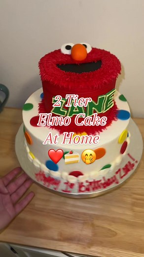 I made a two tier Elmo themed birthday cake!🥹❤️ I used fondant only a handful of times! Really trying to practice it more. 💪🏽 Comment below what you think and any fondant tips/tricks you have!!❤️🤗🍰#cakedecorator #cakeartist #cakejourney #fyp #caketok #feedback #caketok #cakelife #fondant #fondantart #cakevideo #cakesoftiktok #cakes #cakeideas #cakeinspo #elmocake #elmo #elmosworld
