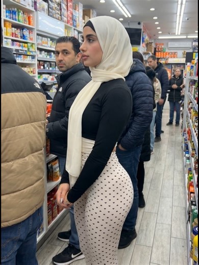 Hijabichannel (@hijabichannel)’s videos with Pretty Girls Walk - Big Boss Vette