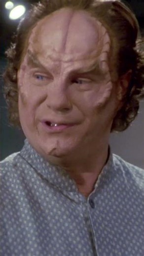 T'pol and Phlox talk about human food #tpol #startrek #enterprise #startrekenterprise #phlox #food