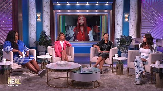 Transgender model and personality Sidney Starr opens up about her relationship with “Family Matters” star Darius McCrary after Sidney shared a video of the two that sparked dating rumors. She also opens up about what she’d like society to know about trans women and what their relationship with heterosexual men could actually mean. | The Real