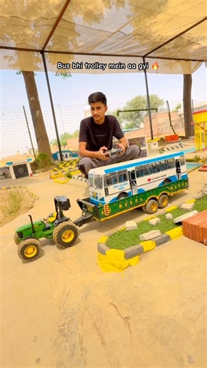 Bus loading in John Deere tractor trolley 🔥🔥💪💪