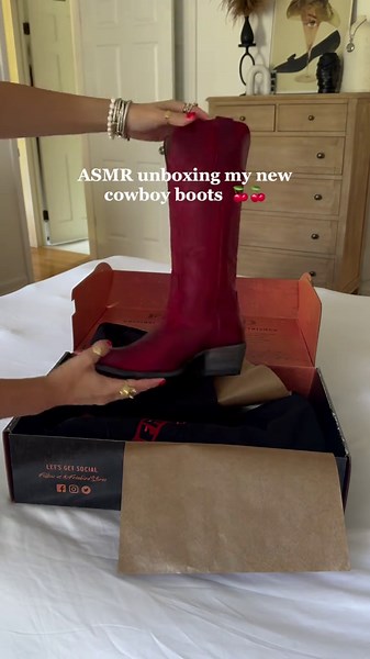 Cowboy Boots Unboxing and Try-On