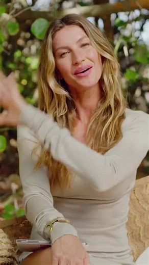 Want to learn Portuguese? Comment CLASS and we’ll help you! 🇧🇷✨ #LearnPortuguese #PortugueseForBeginners #PortugueseClass #SpeakPortuguese #BrazilianPortuguese