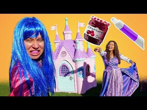 Princesses and chocolate toothpaste. Fun games. For children