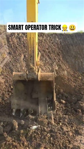 Why Did This Operator Install a Steel Bar in the Bucket? #heavyequipment #excavator #caterpillar