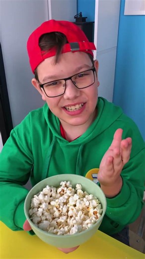 Table Manners For Kids 🍽 Let's Learn Together!