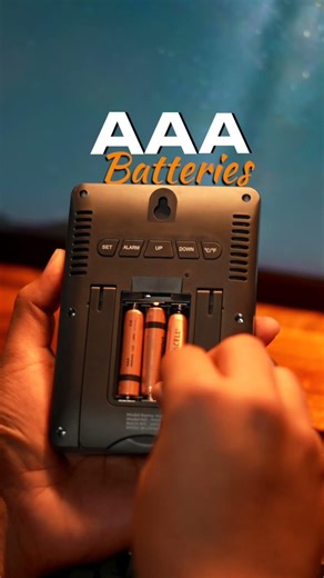 Clock + weather + alarm - all in one. The Portronics Meteo...