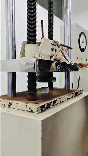 Compression Test on Concrete Specimen using Universal Testing Machine (UTM) || BUBT Civil