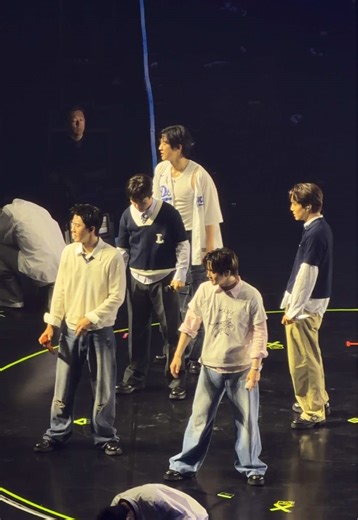 EXO: Growl live in BKK