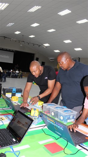 Last night, we turned the tables on our parents and invited them to become the learners. Using LEGO-based coding and robotics activities and coding Novi, parents experienced firsthand how our learning-through-play approach develops creativity, critical thinking and problem-solving skills at Curro Bloemfontein. 📌 Enrolments for 2026 and 2027 are OPEN. We invite prospective families to explore our approach to learning and secure their child’s place for the future. 👉 Enrolment link: https://www.c