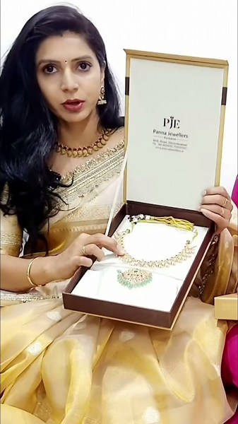 మామిడి పిందెల హారం ఇటువంటివి అండి ఎప్పటికీ fashion మారదండి.