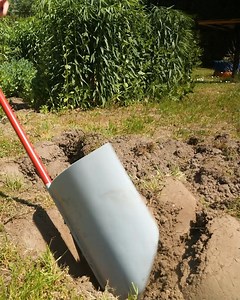 The most productive Shovel for soil preparation | DeMilked
