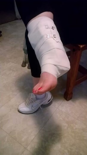 sprained ankle on crutches