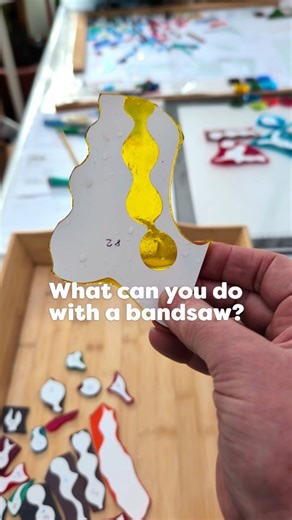 This is what a bandsaw can do to glass. Video of the Inland Craft db-100 bandsaw in action as requested by other glass artists many times this month :) Comparing it with my Taurus 3 ringsaw: No, it's definitely not as good at tackling deep curves. Working area is much smaller Water feed difficult to control A lot of mess everywhere No protective screen or light But you can see it does the job well! On the plus side it's half the cost (in the UK anyhow) Less moving parts, so hopefully less mainte