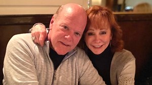 Reba McEntire reveals she is dating CSI actor Rex Linn: 'We're having a blast'