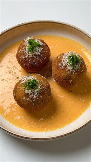 Sunidhi | Leftovers, but make them legendary ✨ Rajma + rice → crispy, cheesy bites with a smart twist 🧀🔥 Perfectly timed. Safely cooked. Zero... | Instagram