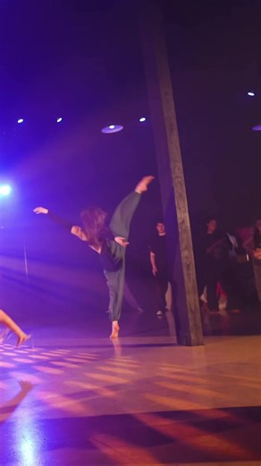 Alien Superstar 👽🛸 @Eden Mae choreo 4 evaa #jazzfunk #beyonce #dance #contemp #playground