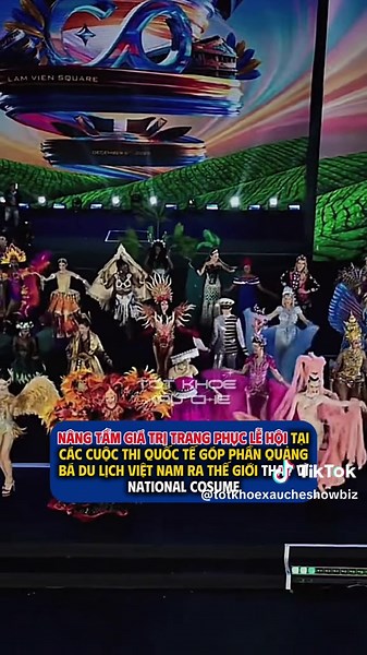 Miss Cosmo tiên phong sự tiếp cận giữa khán giả và những trang phục lễ hội vốn