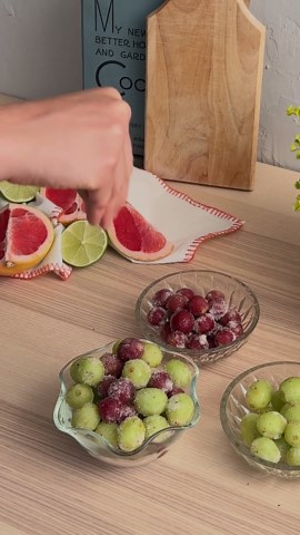 How to Make Paloma Frozen Grapes