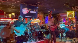 Nico sings - The Beatles - Norwegian Wood - Pali, Ricky, Tommy | The Perfect Circus