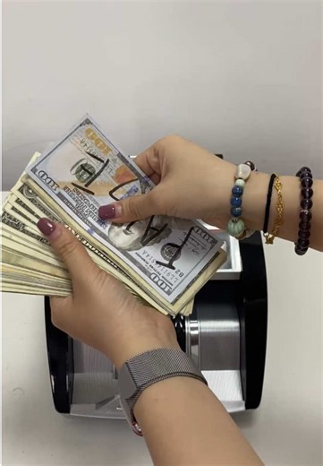 How Machines Detect Counterfeit Money Effectively