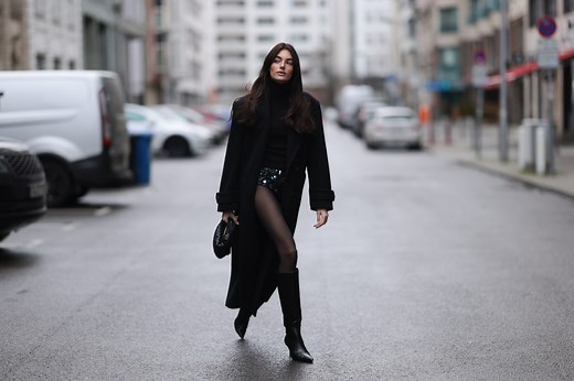 These 10 Best Fleece-Lined Tights Are the Secret to Wearing Your Tiniest Minis This Winter