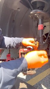 Crucial tip when performing a brake replacement or replacing a brake caliper…… #mechanic #auto #autorepair #automotive #autorepairs #fixit #carrepair #DIY #mechaniclife #mobilemechanics #repairs #brakes #brake #autos #battery | My Mobile Mechanic / Auto Repair & Brake Replacement.