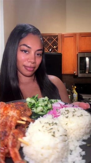 Chef Curvy - real vs fake