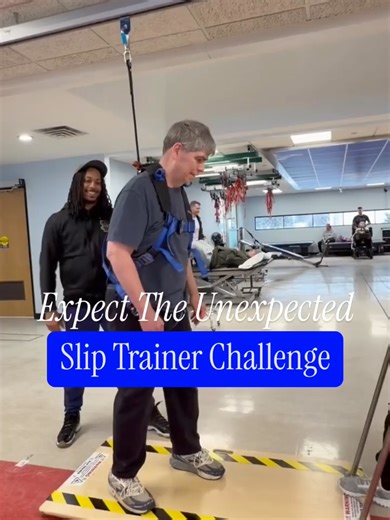 Reactive balance in action 💥 Recovery Project is training Paul in the slip trainer to challenge quick stepping, coordination, and fall prevention. Add in a dual-task twist (balloon batting 🎈), and suddenly balance gets real. Paul can push his limits while staying safe thanks to the Solo-Step Overhead Track System! #FallPrevention #ReactiveBalance #GaitTraining #SoloStep