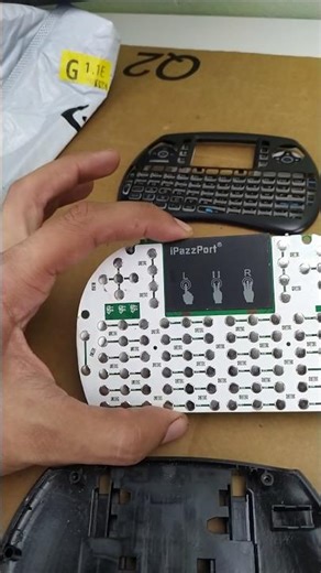 What does a mini wireless keyboard look like inside?