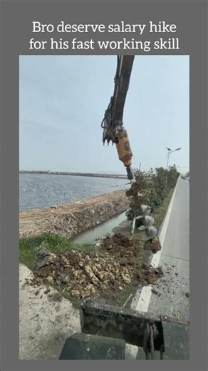 my bro deserve salary hike 🙌 #working #constructionsite #skills #hardwork #constructionlife