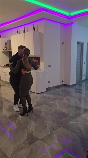 Video di il gi_p_sy (@il_gi_p_sy) con audio originale - il gi_p_sy