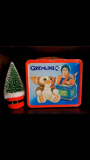 I heard Gremlins 3 is happening. Here's my 1984 Gremlins lunchbox from the first movie. There're a lot of fun graphics on this box, including a smoking Gremlin. Ah, the 80s. Gremlins, a Christmas movie or not?  #gremlins #gremlinsmovie #vintagelunchboxes #lunchboxoftheday #christmasmovies #movieclassics | Death Rides a Vespa | Facebook